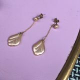 "Petite Pétale" Vintage Earrings