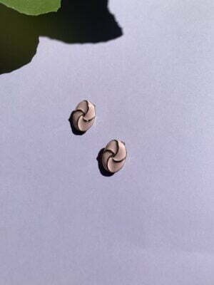 "Adoré" Vintage Clip On Earrings