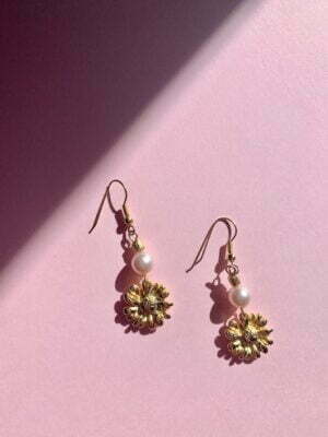 "Marguerite" Vintage Earrings