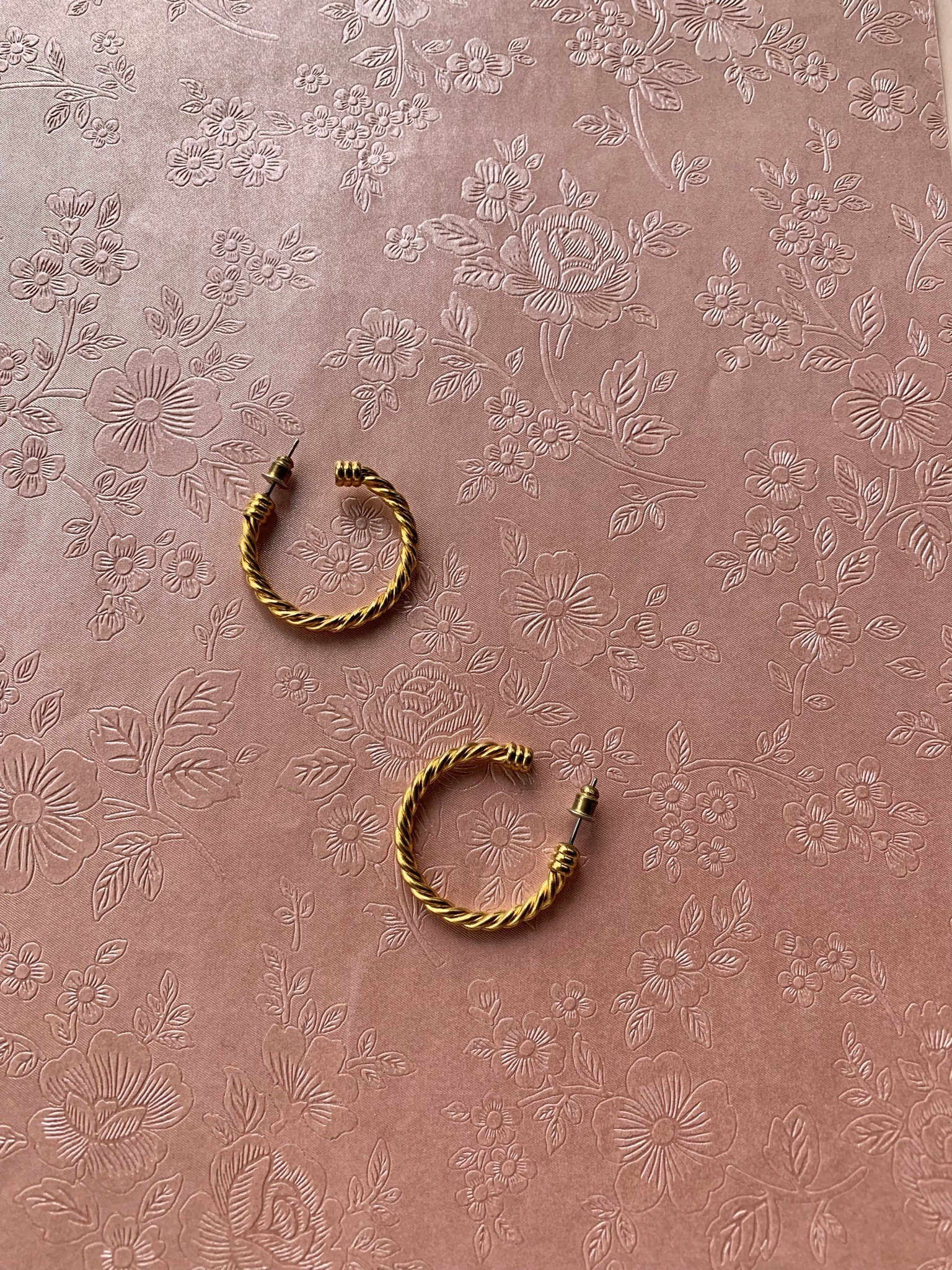 "Après-Midi" Vintage Hoops Earrings