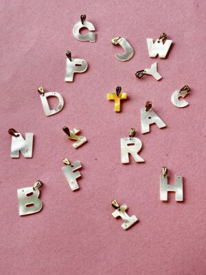 "Madreperlina"-Letter Vintage Charm